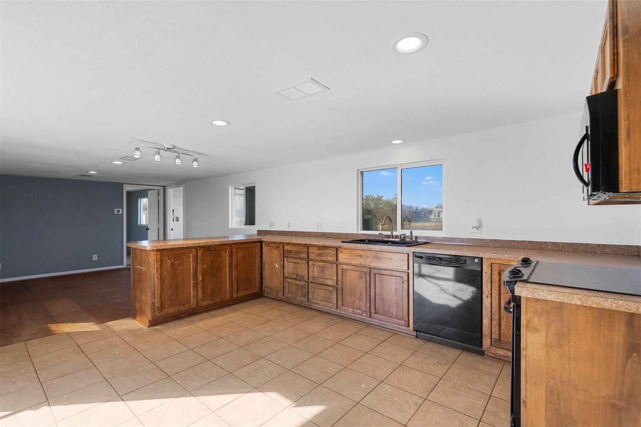 3209 Oak Hill Drive Granbury TX 76048
