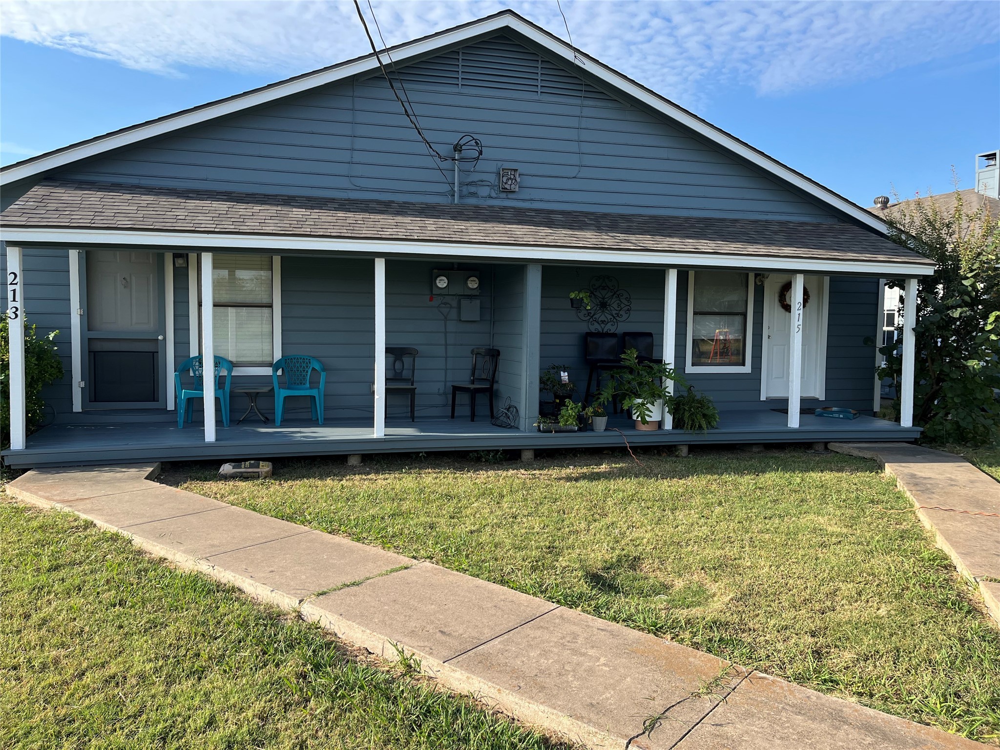 213-215 W Cedar Street Gunter TX 75058