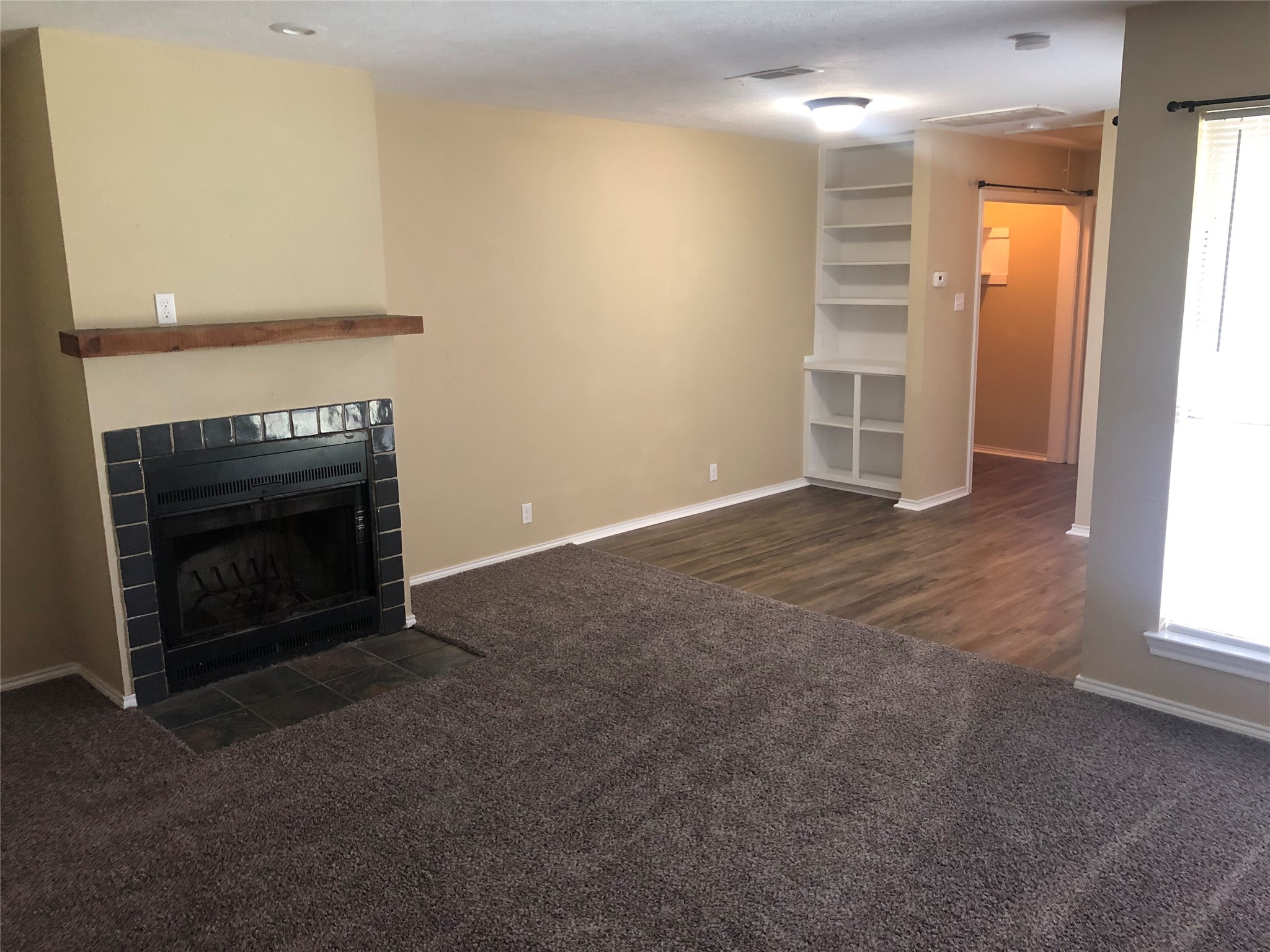 213-215 W Cedar Street Gunter TX 75058