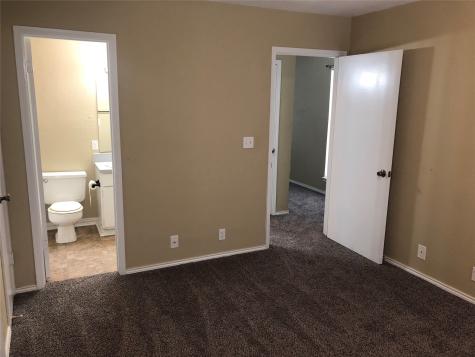 213-215 W Cedar Street Gunter TX 75058
