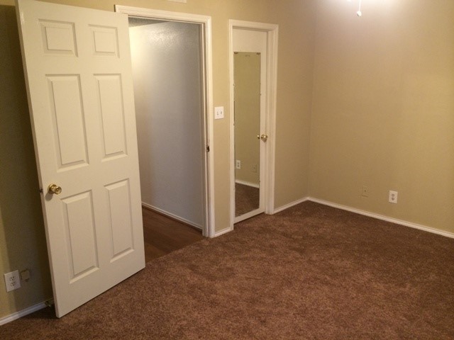213-215 W Cedar Street Gunter TX 75058