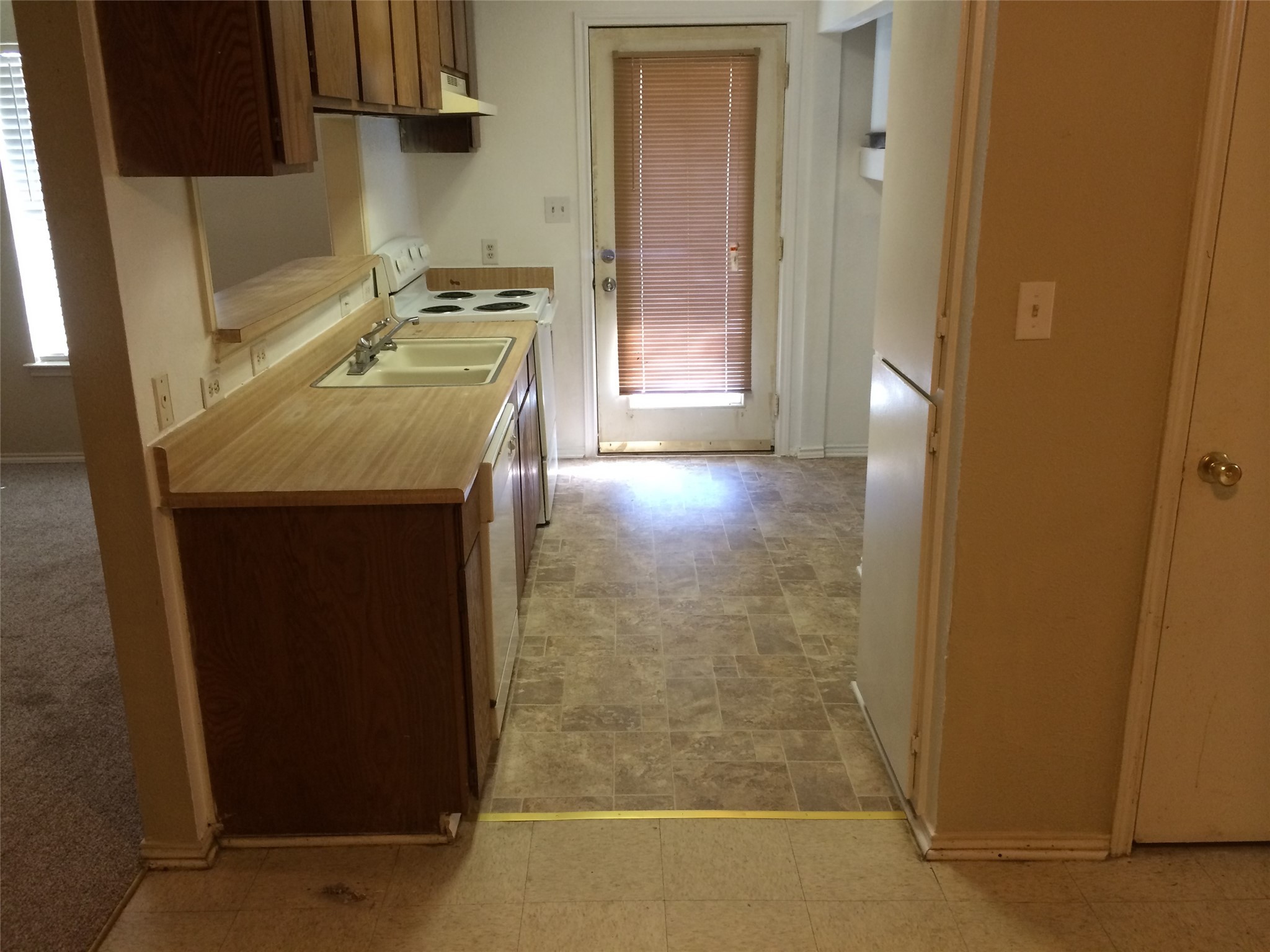 213-215 W Cedar Street Gunter TX 75058