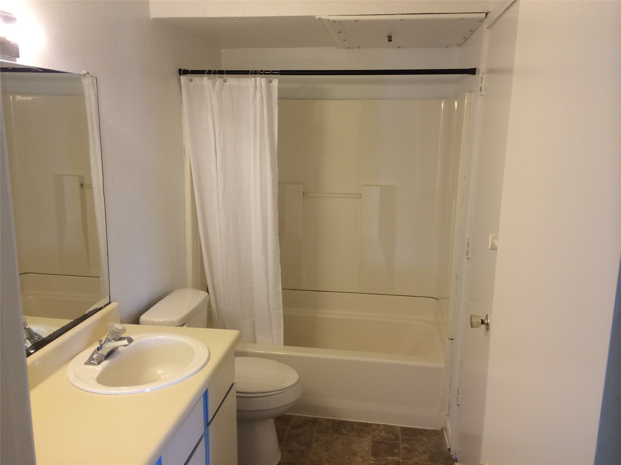 213-215 W Cedar Street Gunter TX 75058