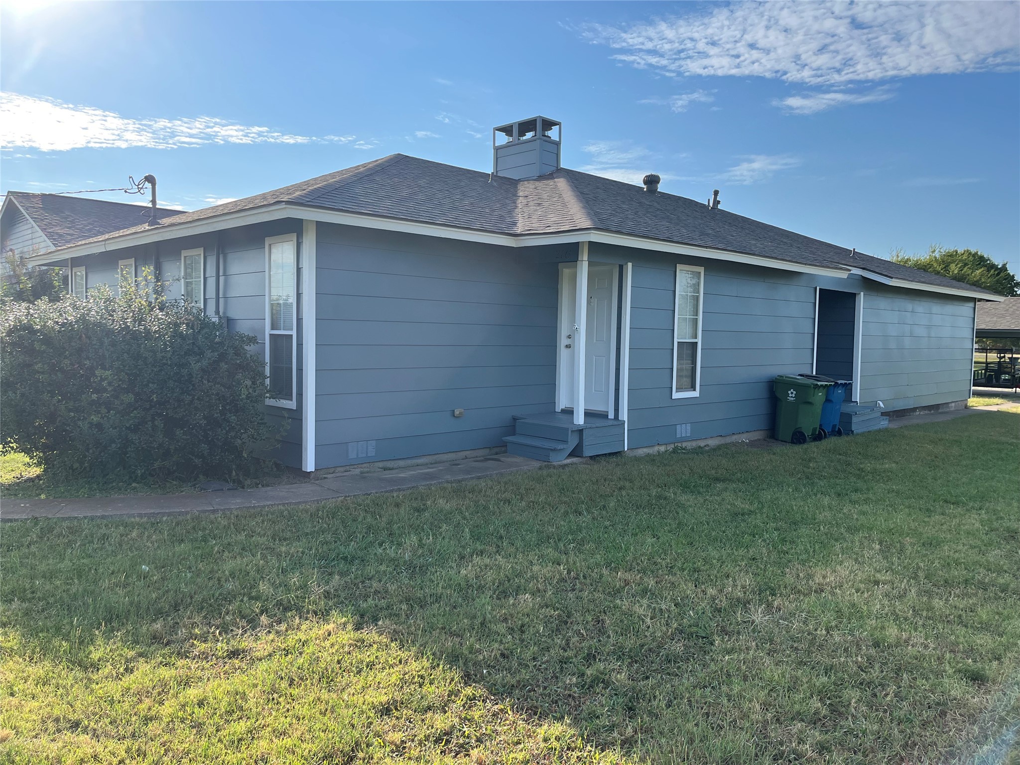 213-215 W Cedar Street Gunter TX 75058