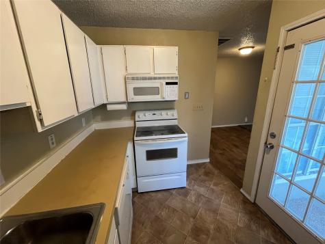 213-215 W Cedar Street Gunter TX 75058