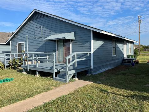 213-215 W Cedar Street Gunter TX 75058