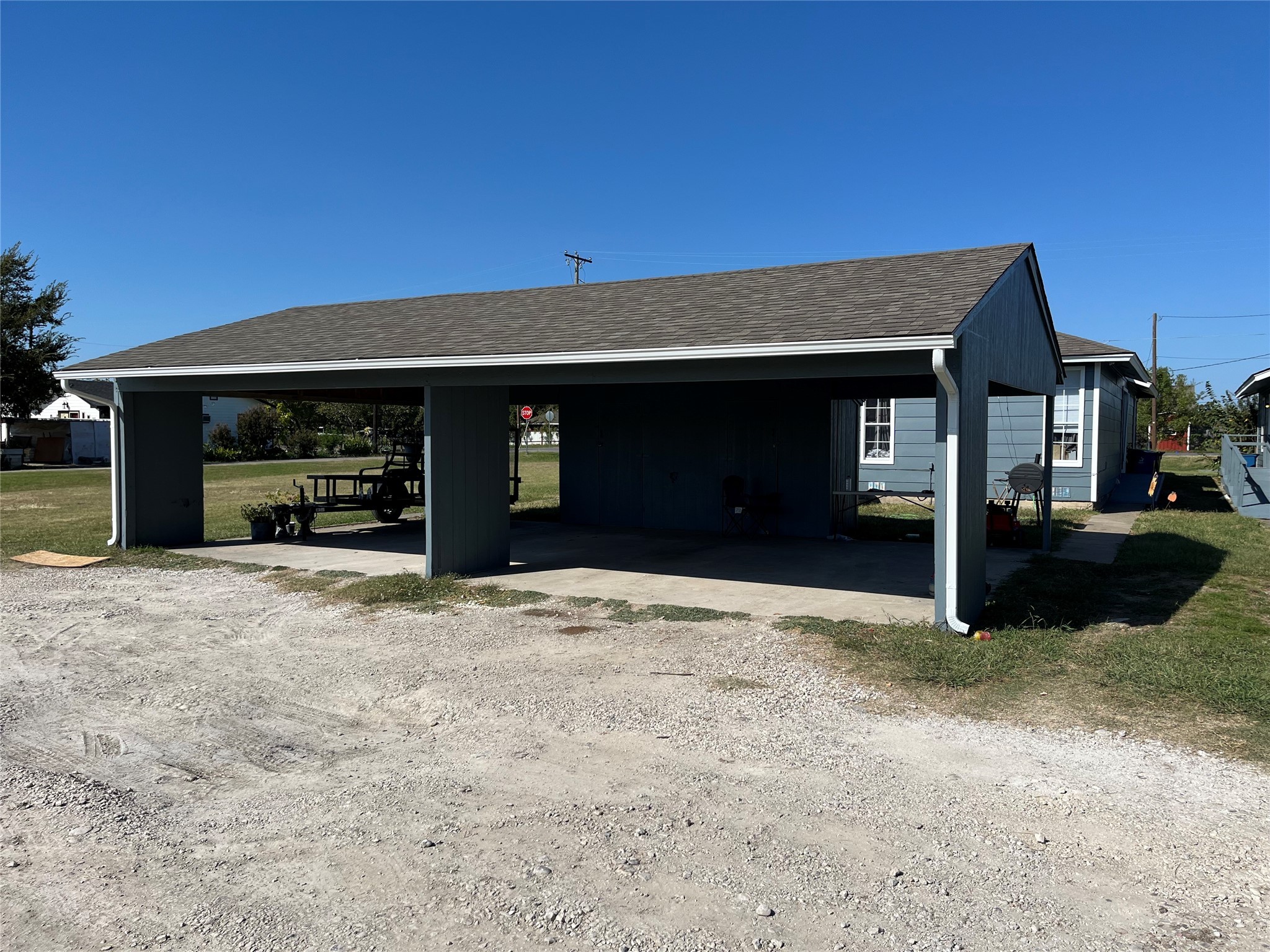 213-215 W Cedar Street Gunter TX 75058