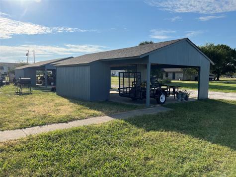213-215 W Cedar Street Gunter TX 75058