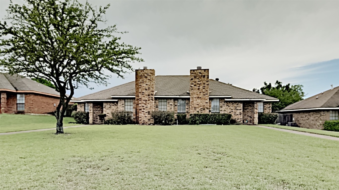 705 Inglewood Trail Desoto TX 75115