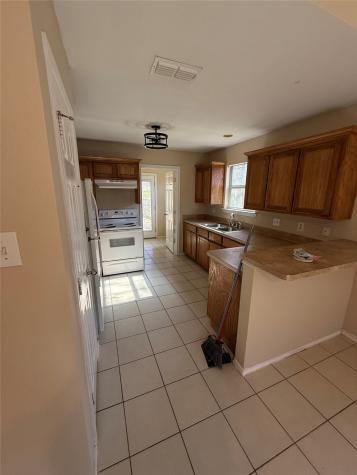 900 Reese Lane Azle TX 76020