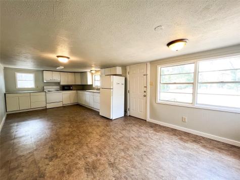 1425-1435 Groesbeck Street Stephenville TX 76401