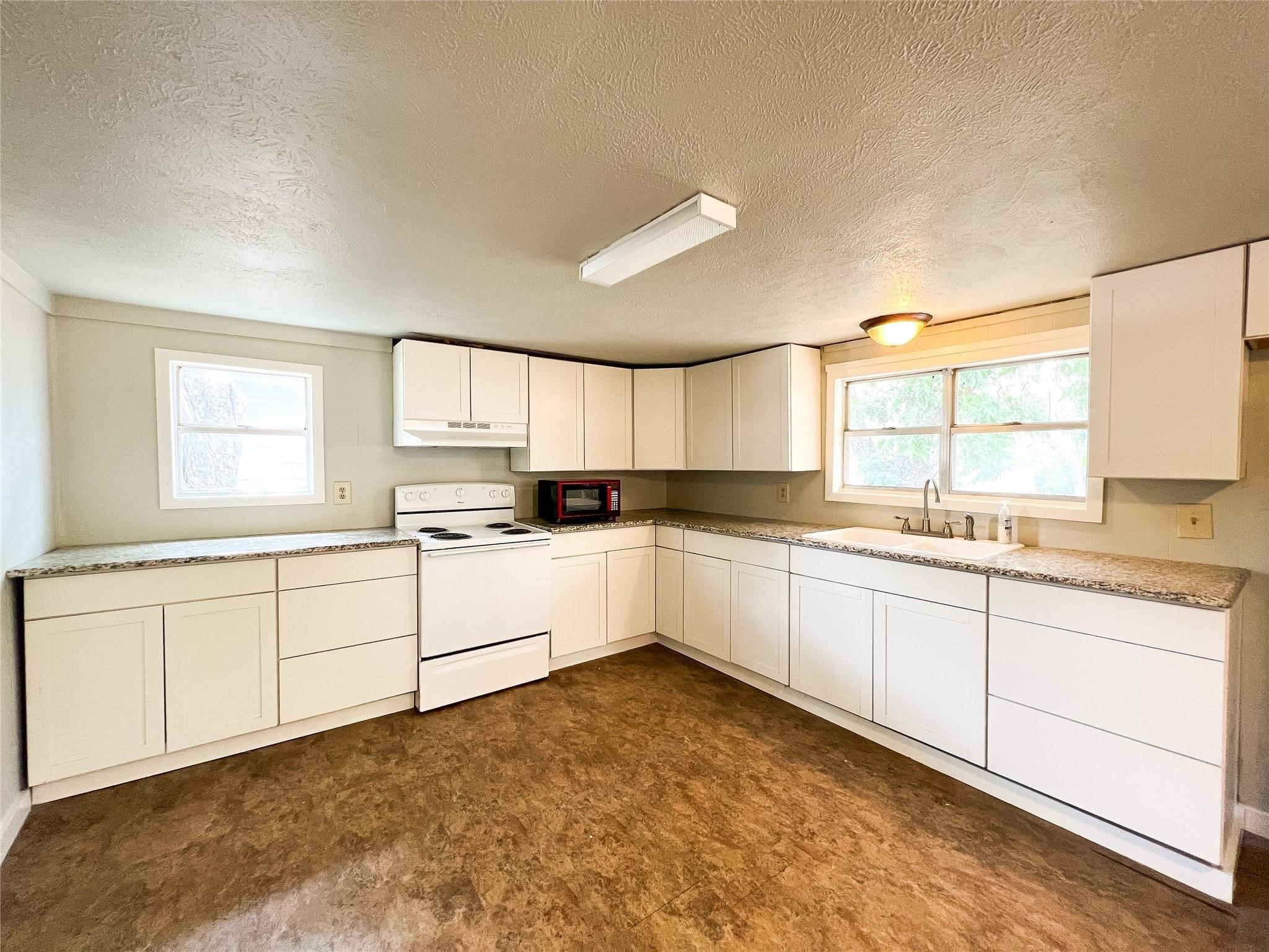 1425-1435 Groesbeck Street Stephenville TX 76401