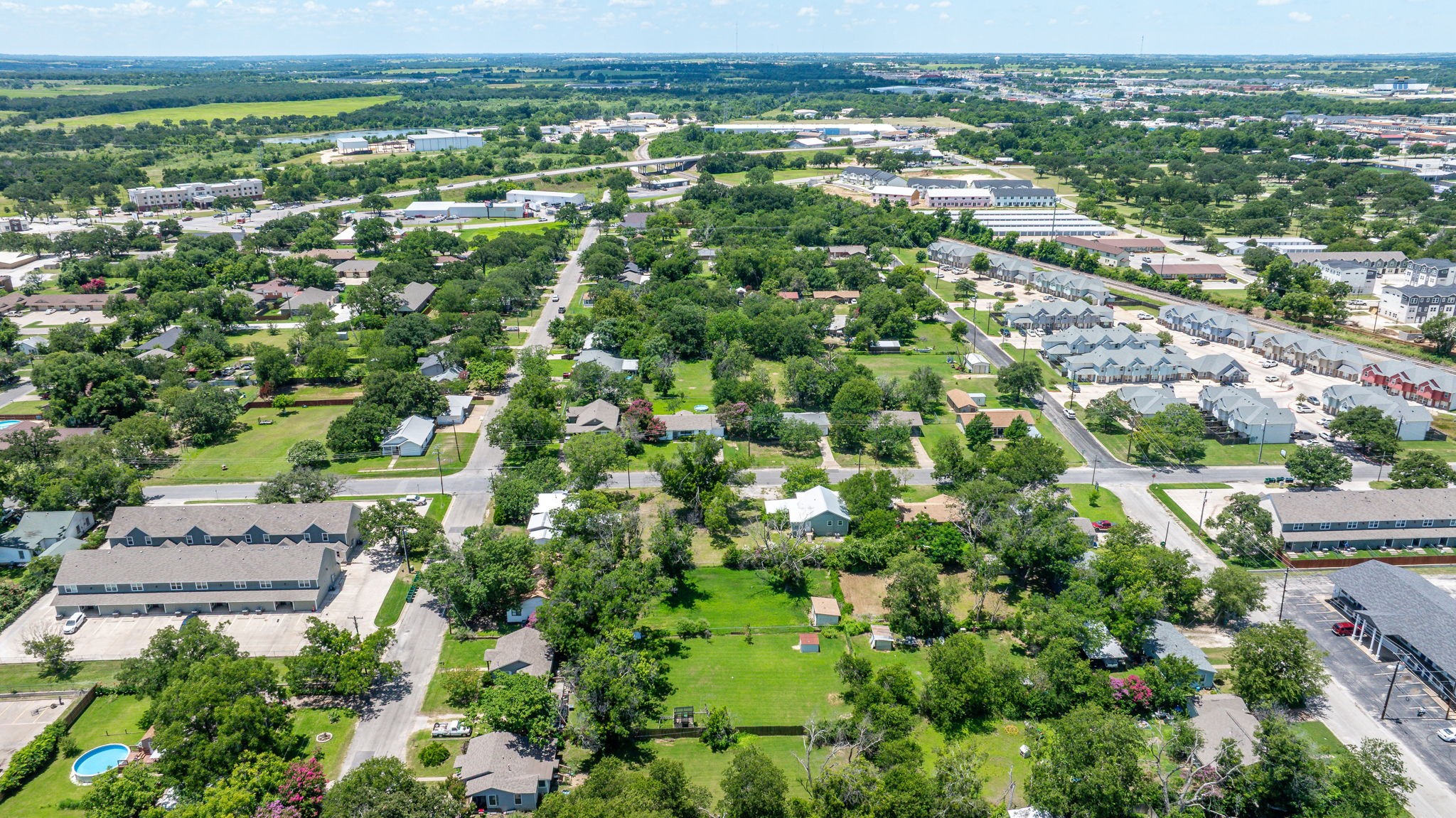 1425-1435 Groesbeck Street Stephenville TX 76401
