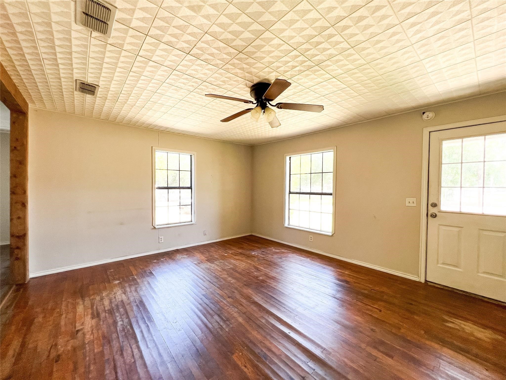 1425-1435 Groesbeck Street Stephenville TX 76401
