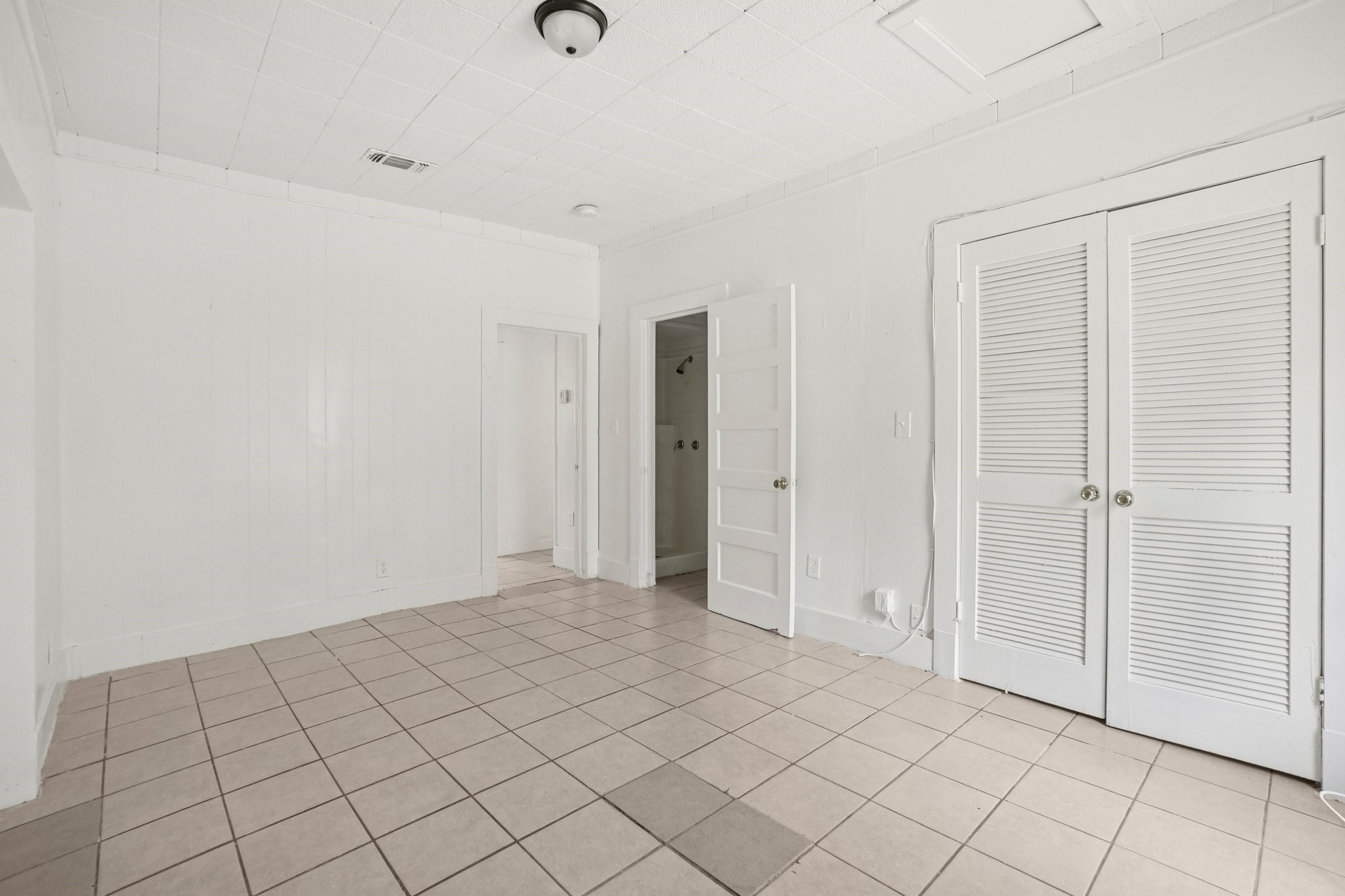 302 S Wood Street Cleburne TX 76033