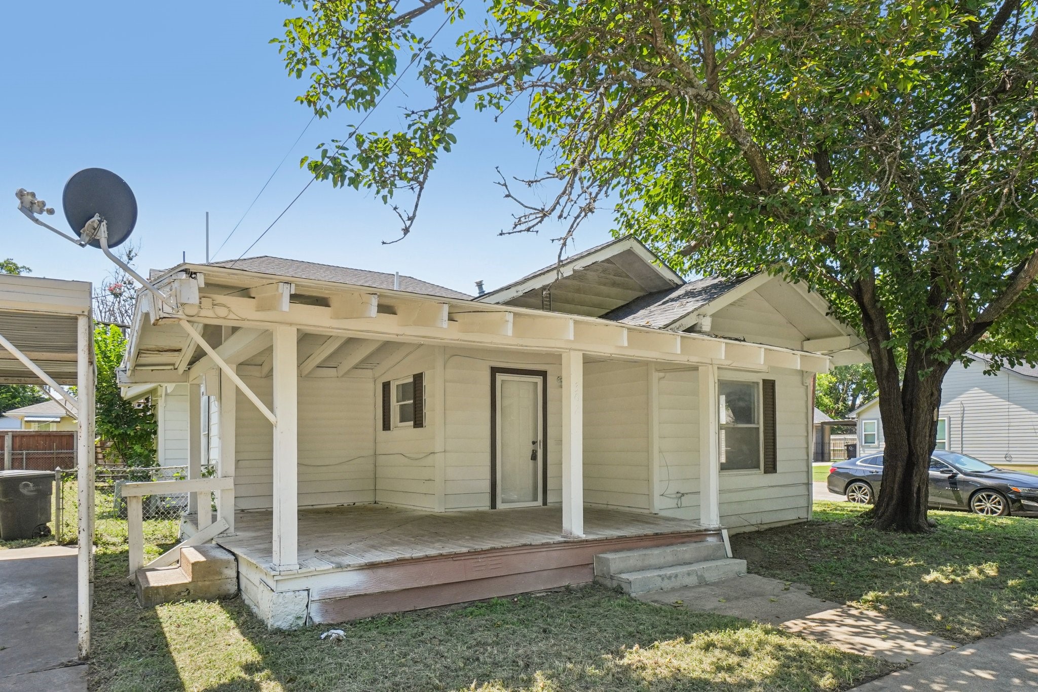 302 S Wood Street Cleburne TX 76033