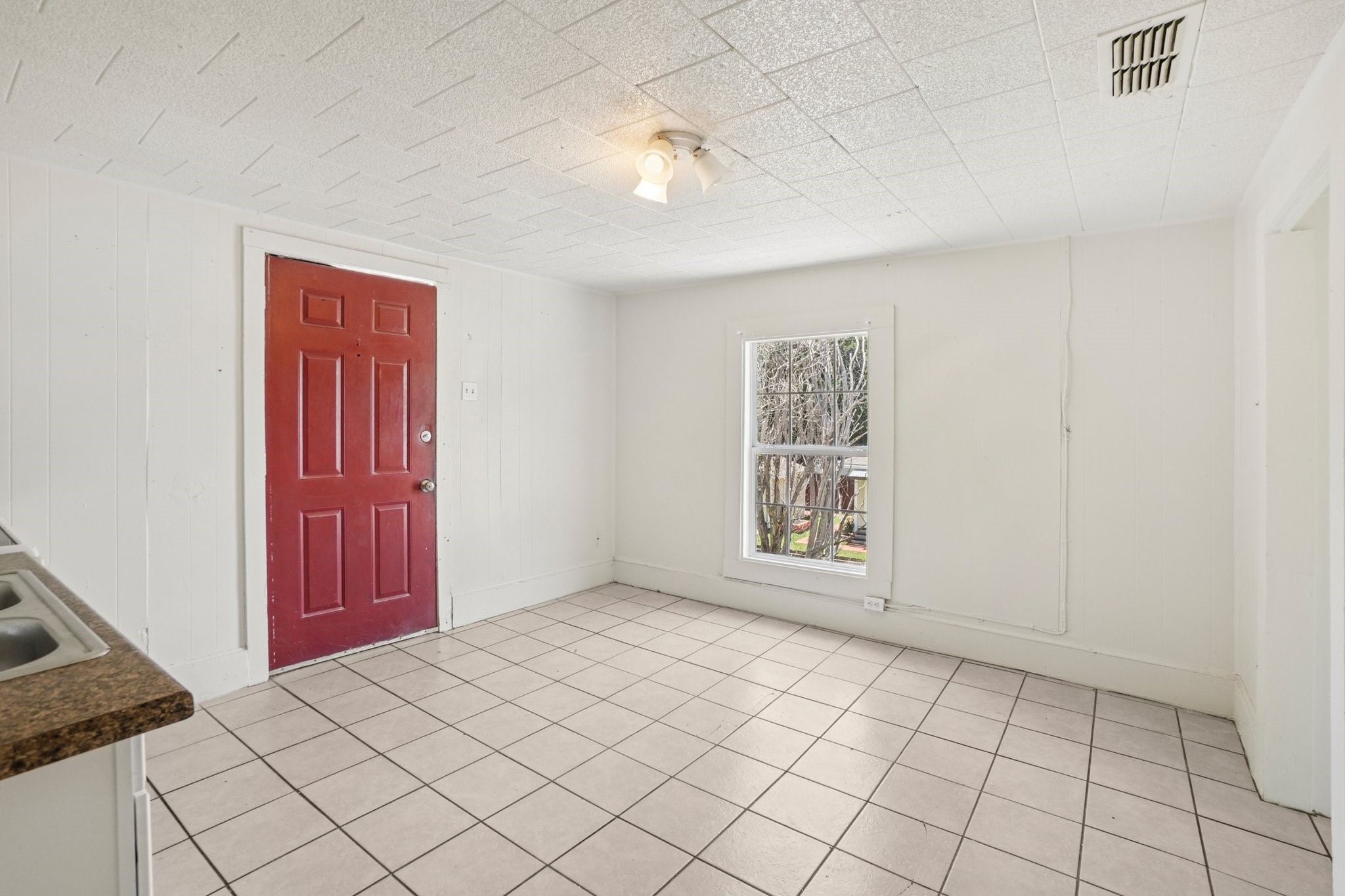 302 S Wood Street Cleburne TX 76033