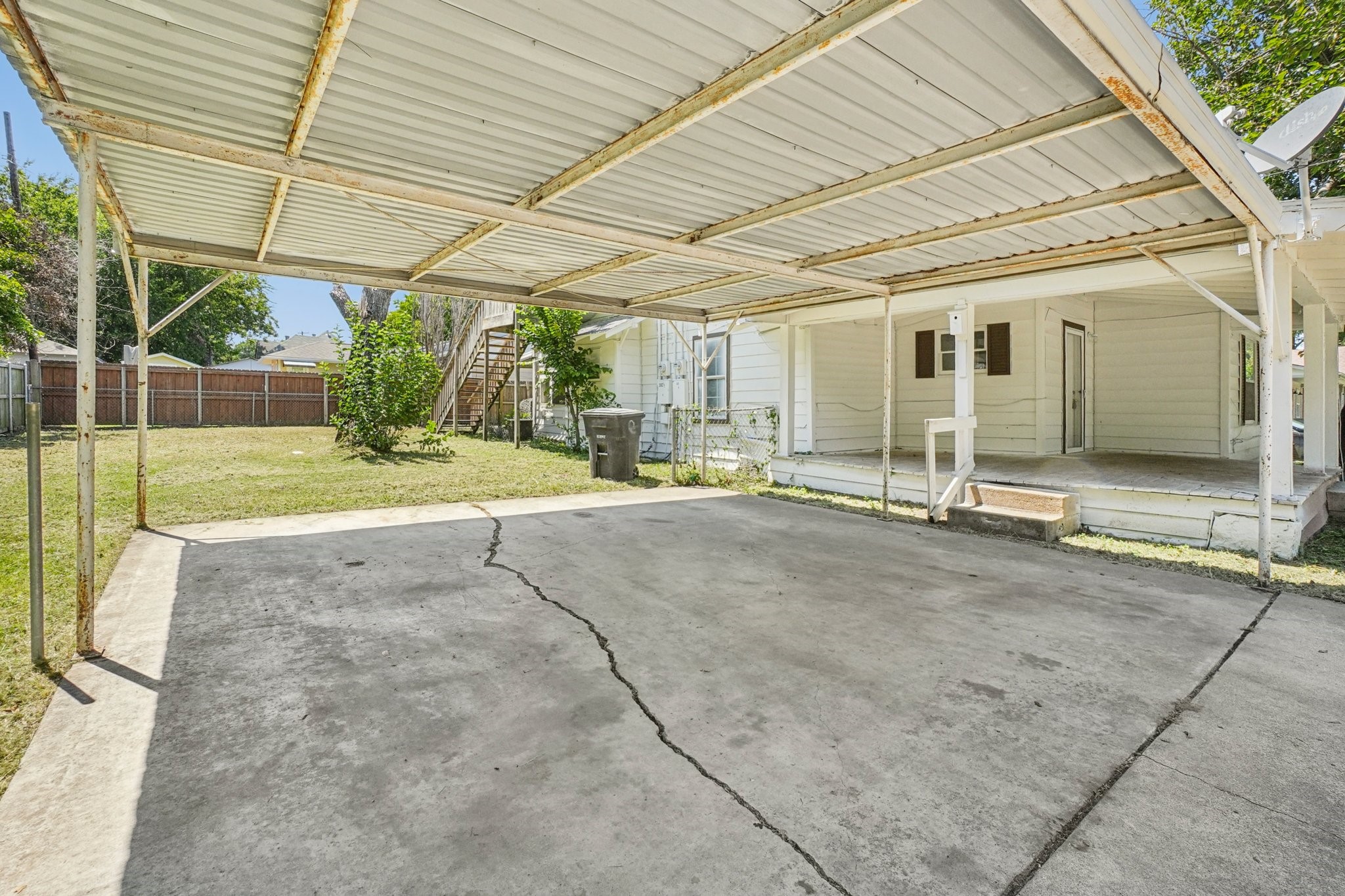 302 S Wood Street Cleburne TX 76033