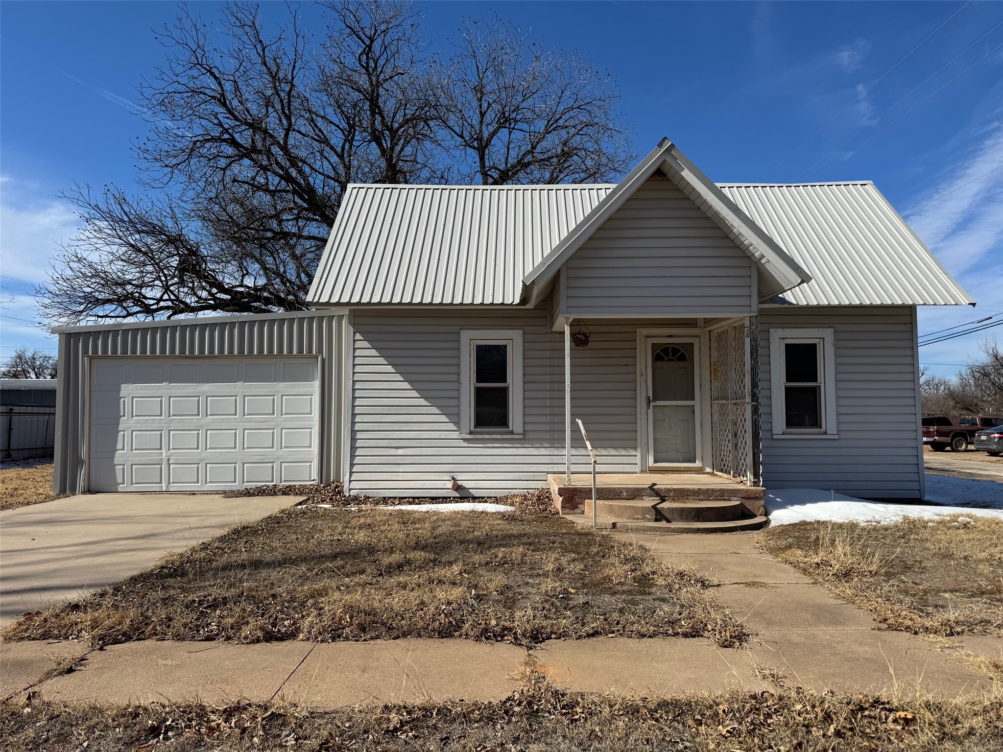611 N. Stratton Street Seymour TX 76380
