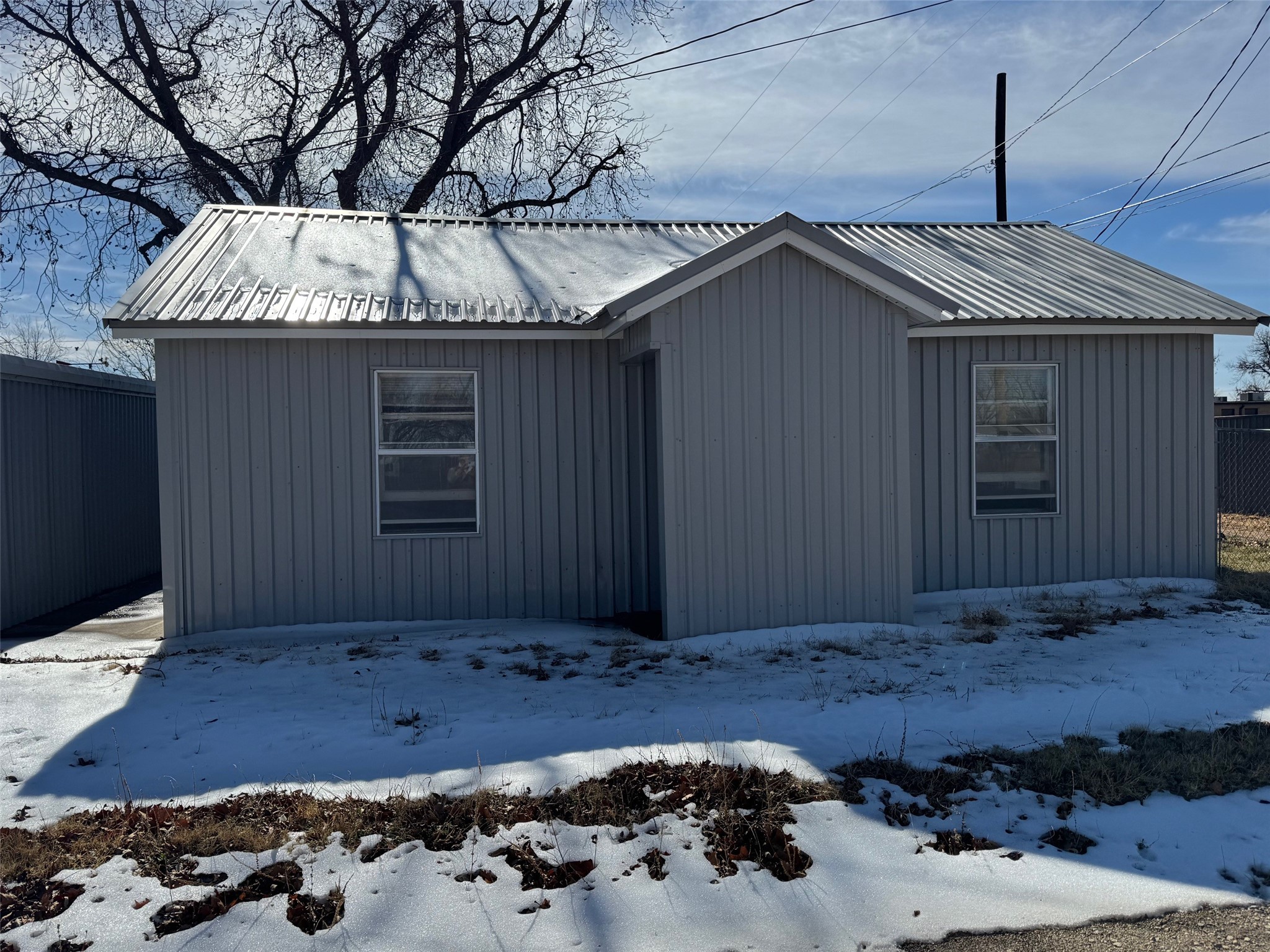 611 N. Stratton Street Seymour TX 76380