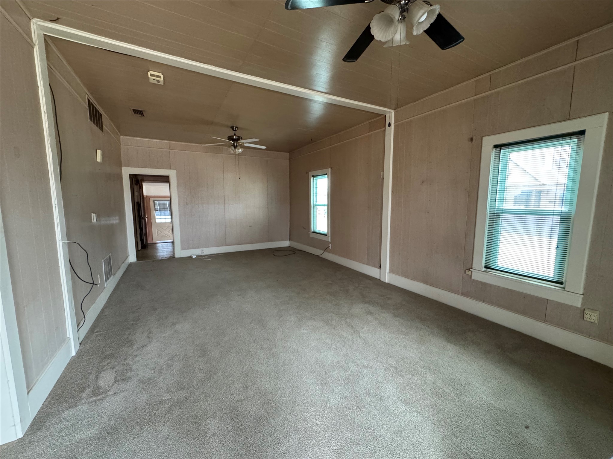 611 N. Stratton Street Seymour TX 76380