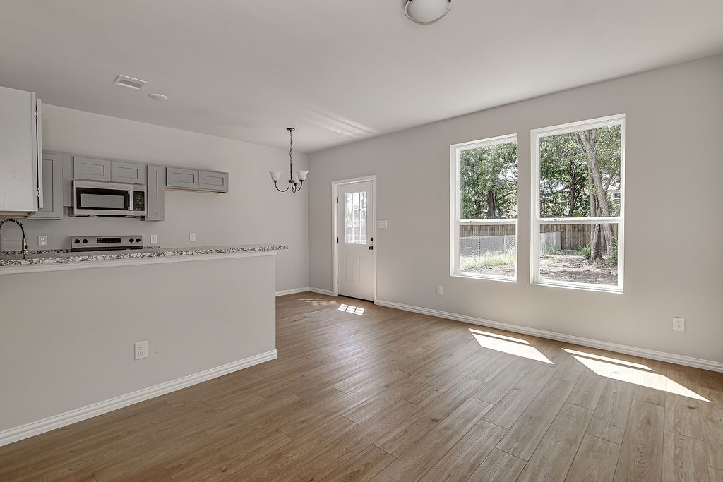 3121 Lumber Street Fort Worth TX 76112