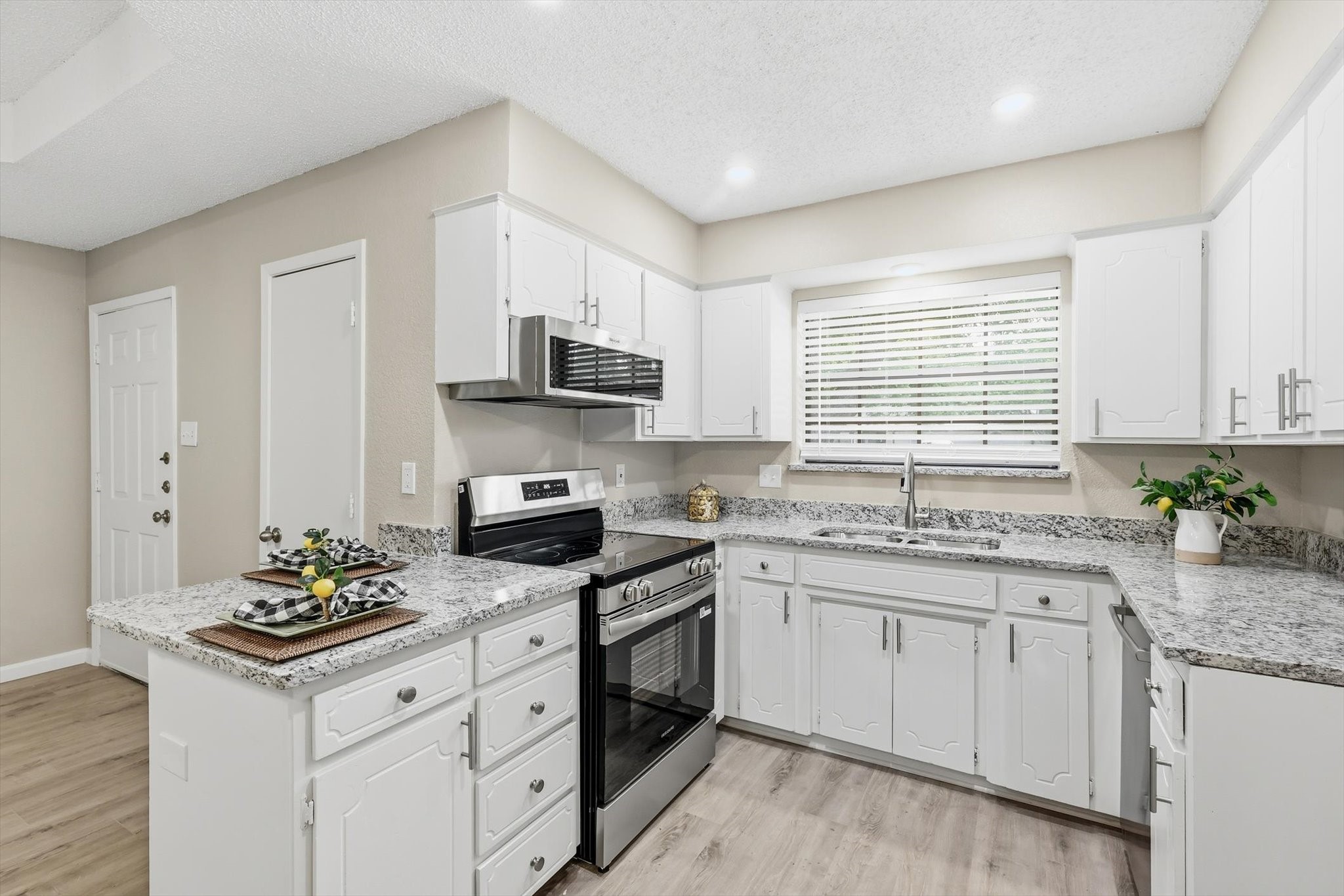 7629 & 7633 Evergreen Road Richland Hills TX 76118