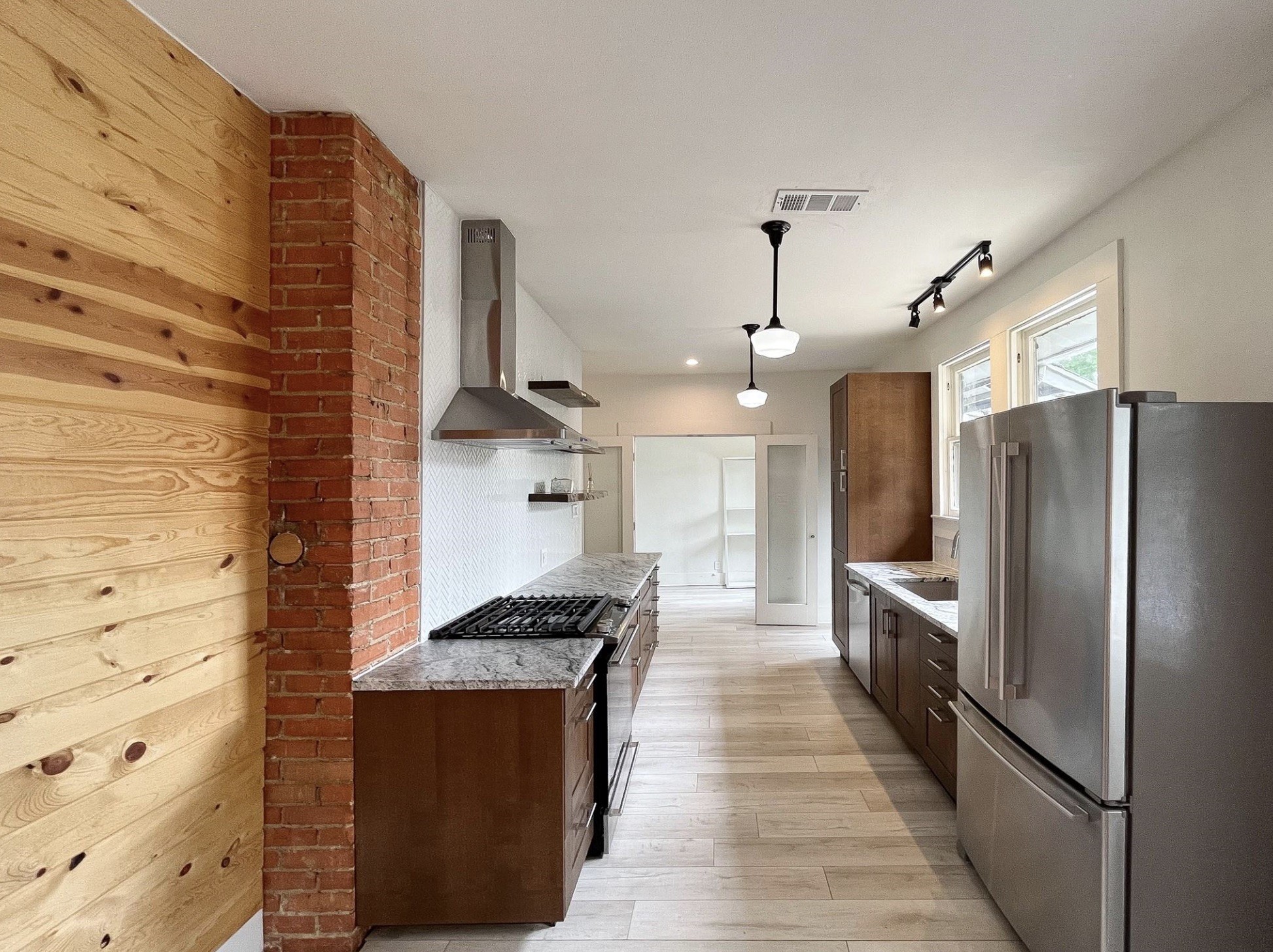 634 Turner Avenue Dallas TX 75208
