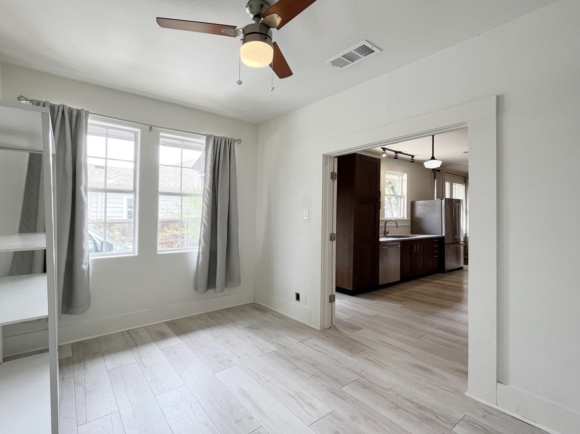 634 Turner Avenue Dallas TX 75208
