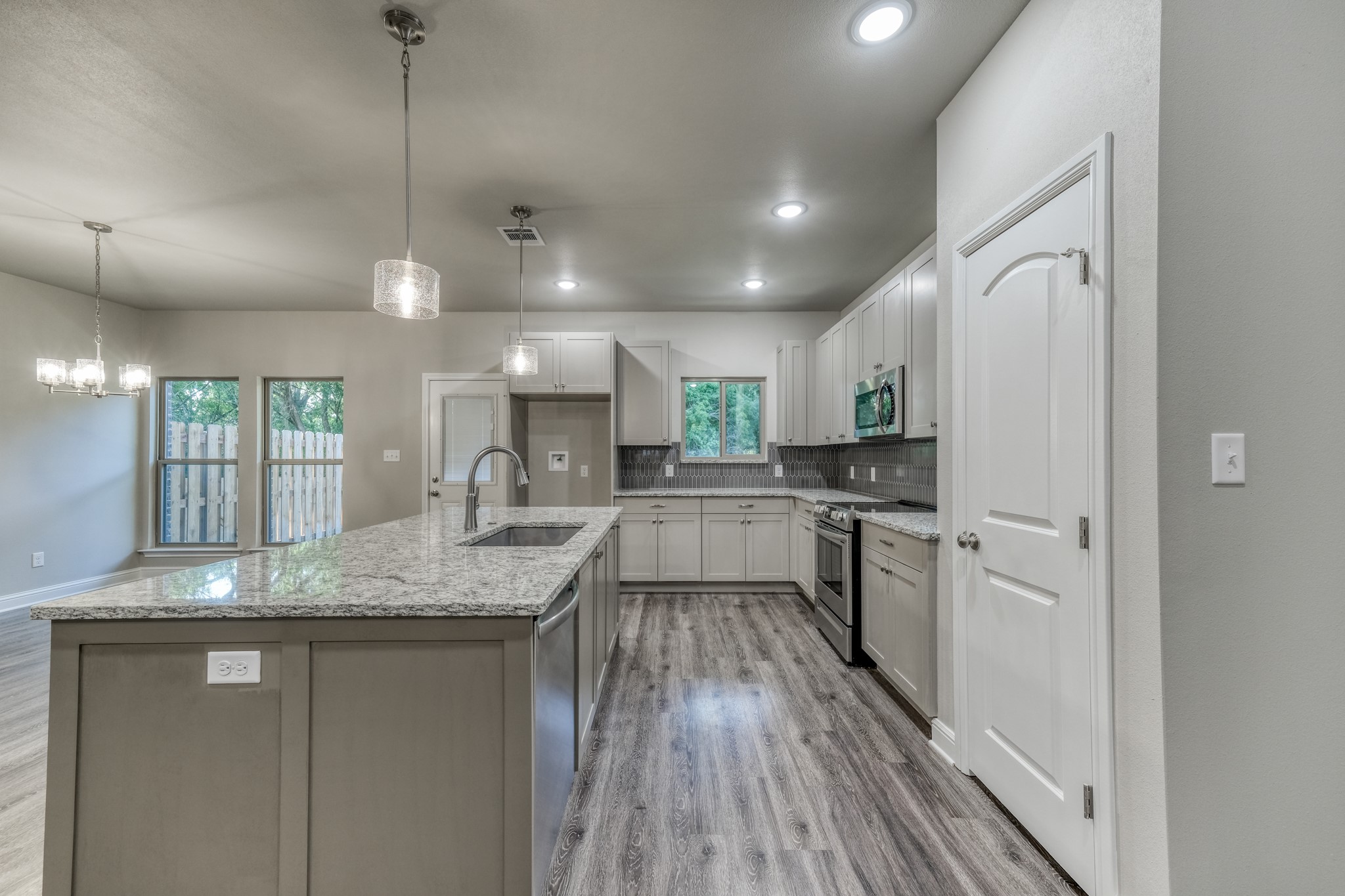506,508,510 W West Oak Street Weatherford TX 76086