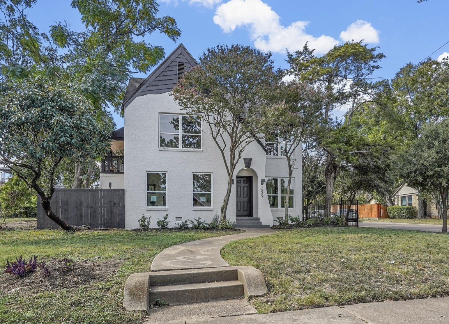 629 N Madison Avenue Dallas TX 75208