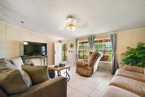 1530 W Front Street Street Blossom TX 75416