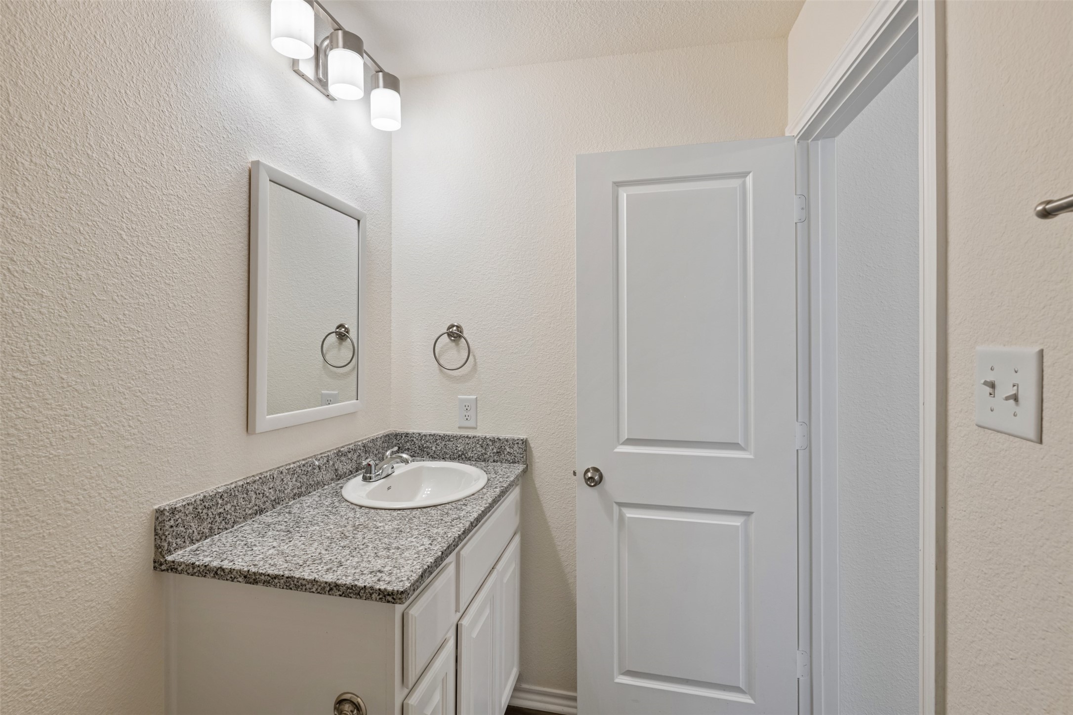 805 S 6th Street Bonham TX 75418