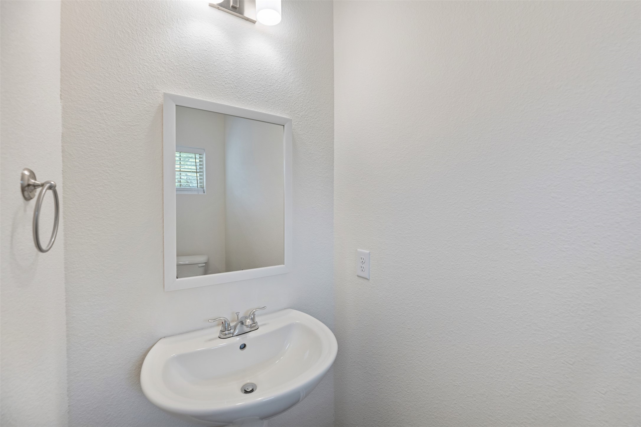 805 S 6th Street Bonham TX 75418