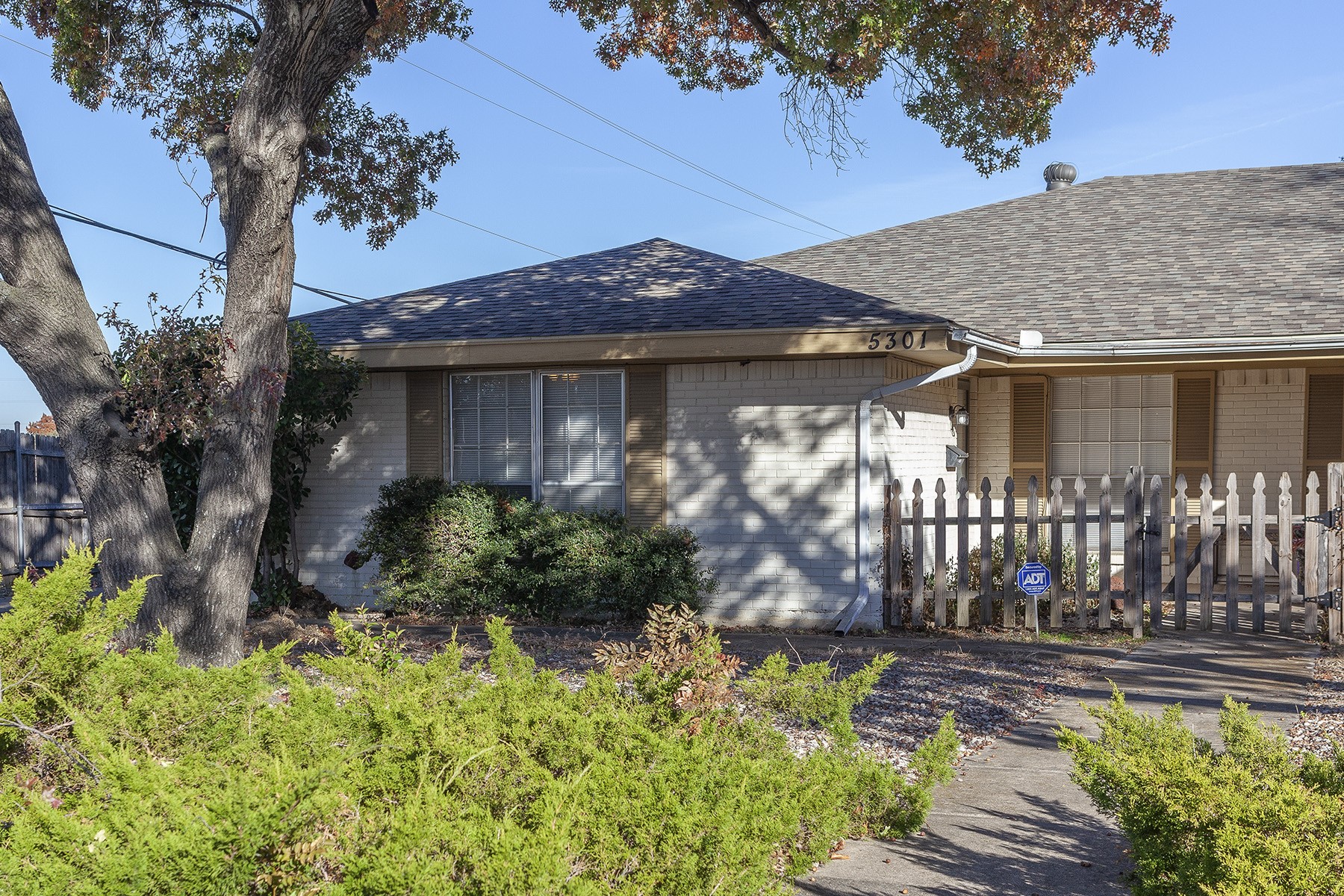 5301 Wooten Drive Fort Worth TX 76133