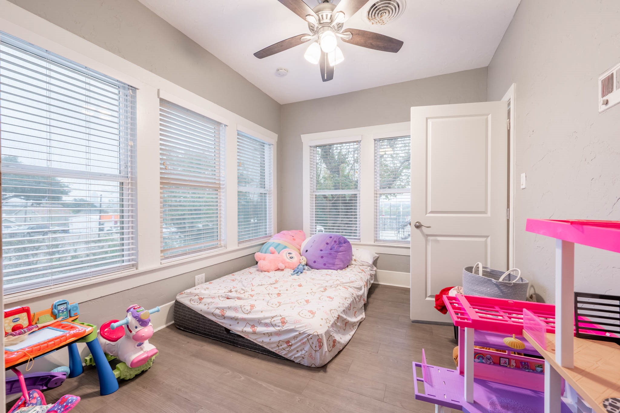 1301 Grand Avenue Fort Worth TX 76164