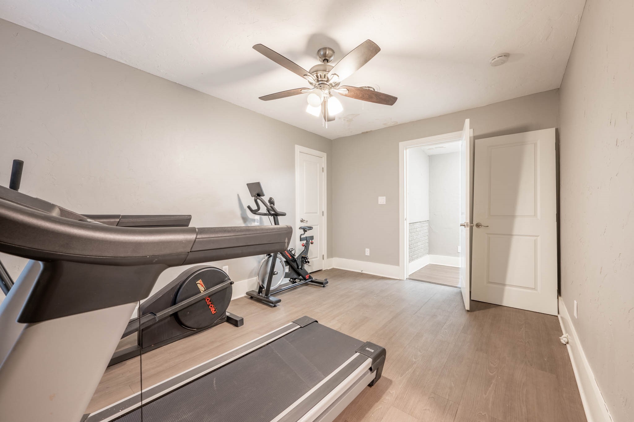 1301 Grand Avenue Fort Worth TX 76164
