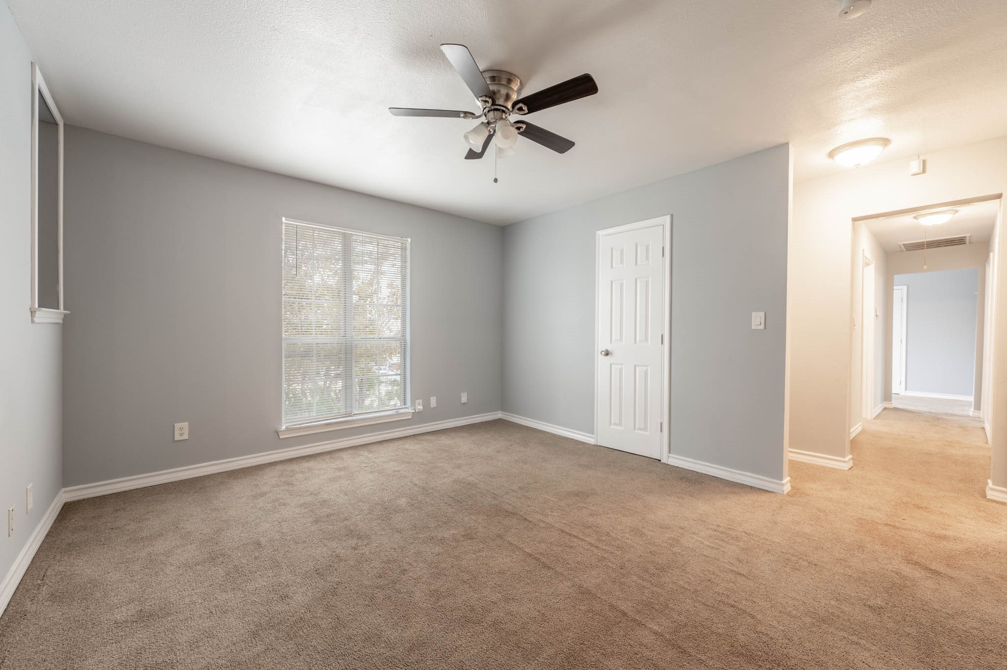 1301 Grand Avenue Fort Worth TX 76164