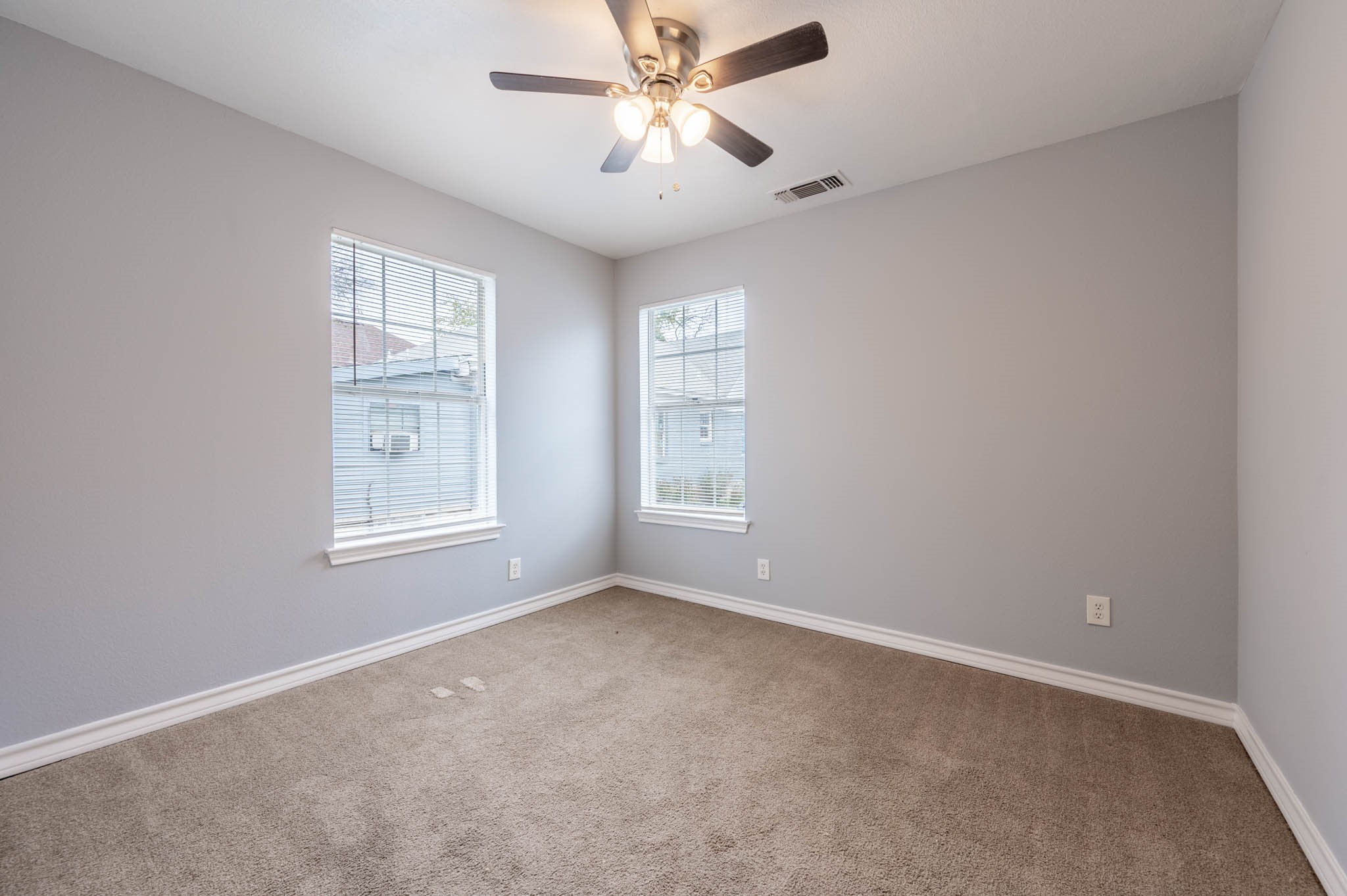 1301 Grand Avenue Fort Worth TX 76164