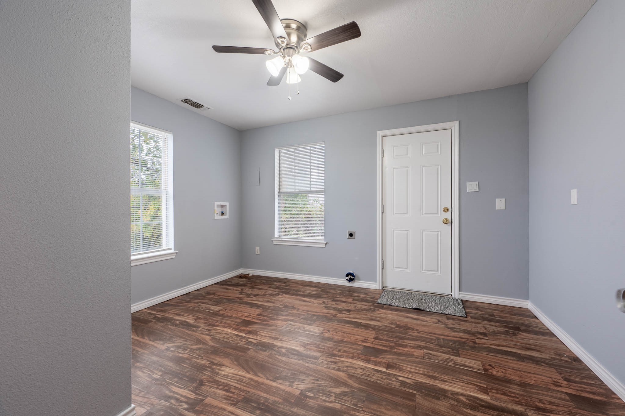 1301 Grand Avenue Fort Worth TX 76164