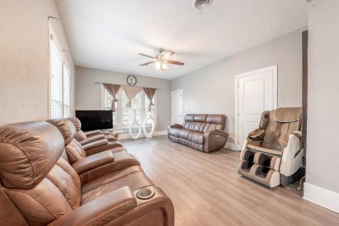 1301 Grand Avenue Fort Worth TX 76164