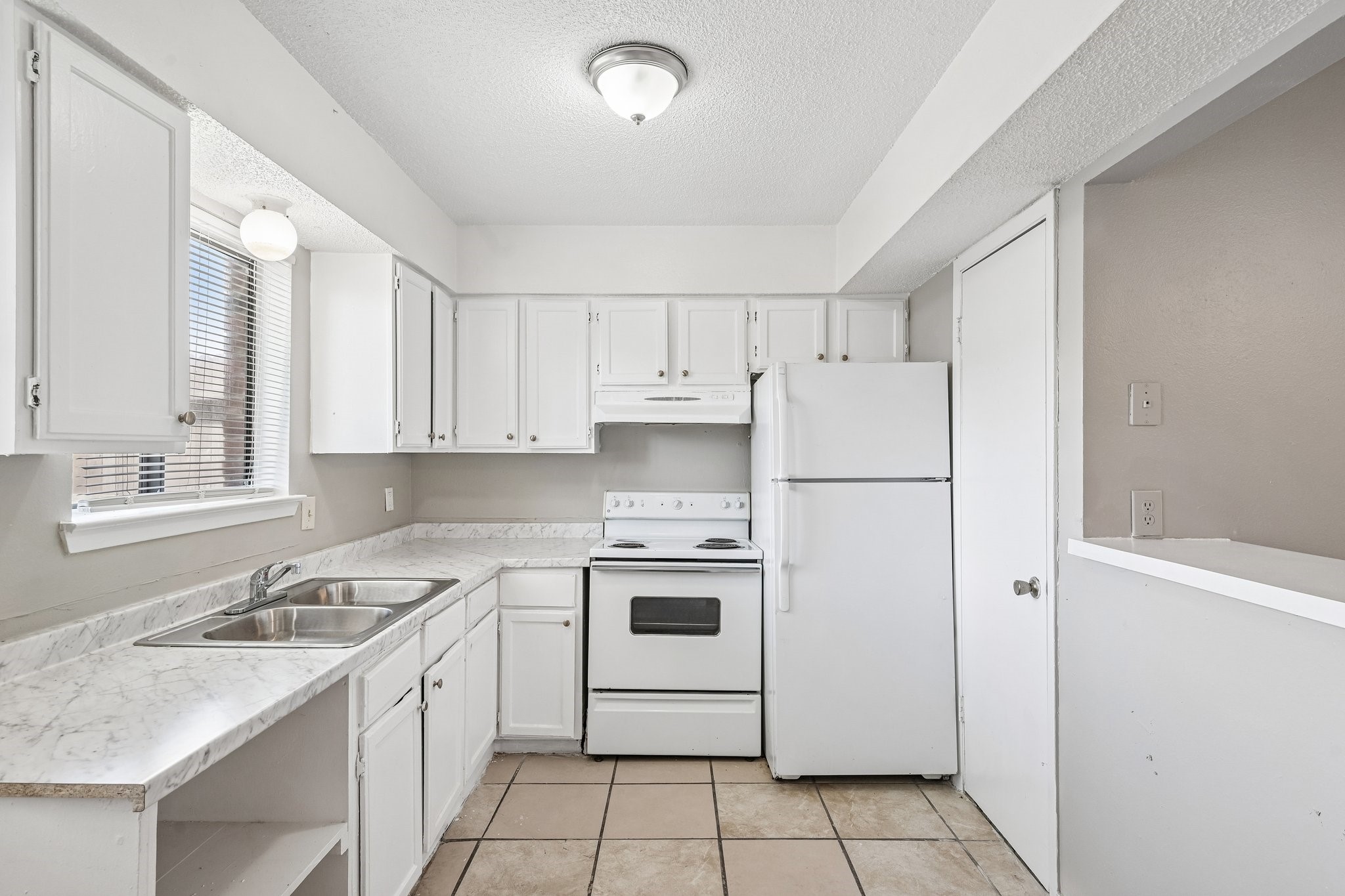 2813 Wimbledon Court Garland TX 75041