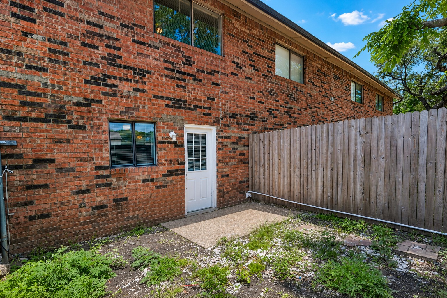 2813 Wimbledon Court Garland TX 75041