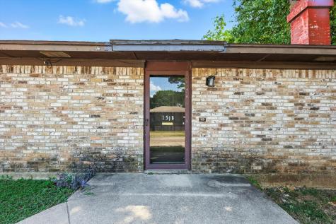 1516 W 7th Street Irving TX 75060