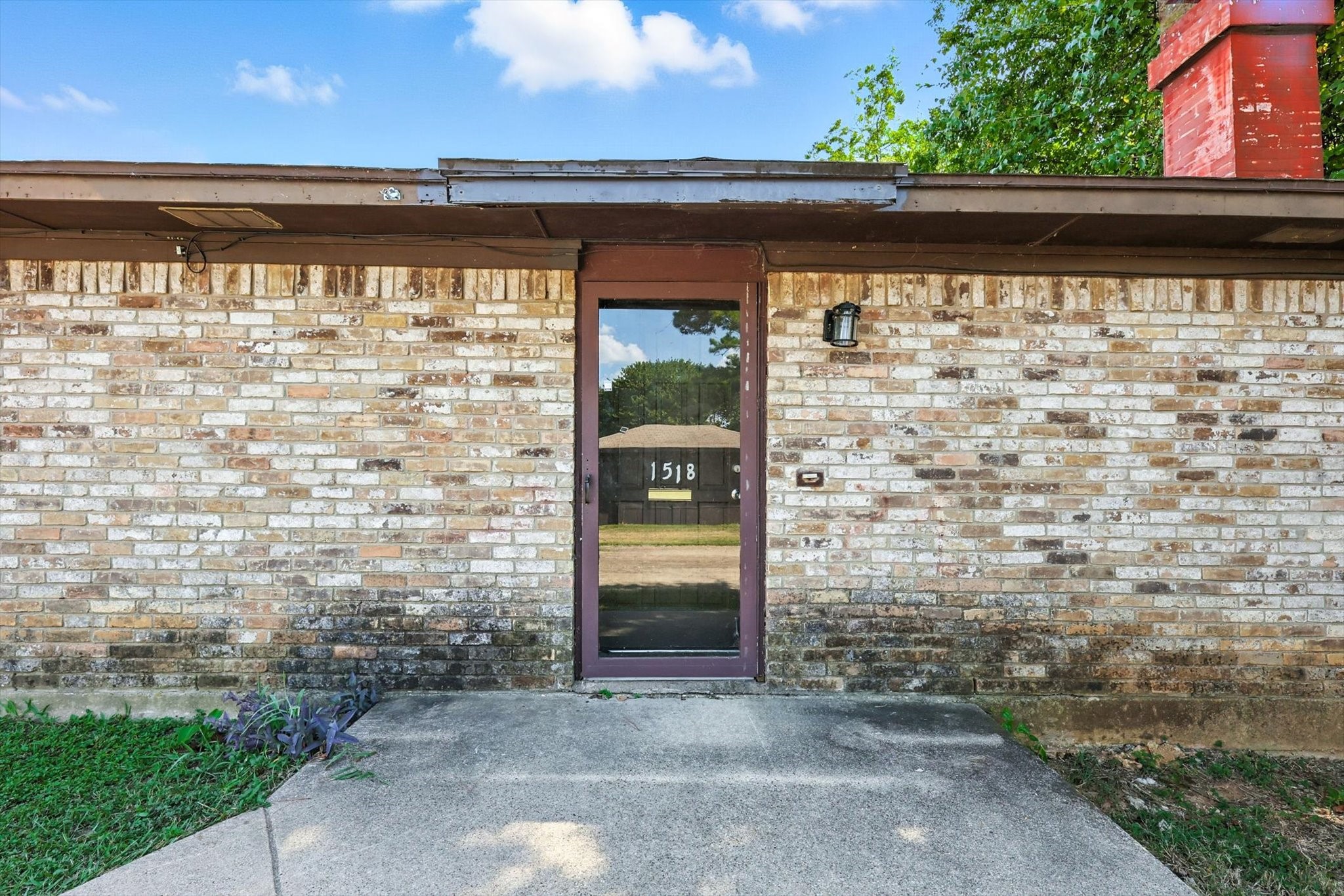 1516 W 7th Street Irving TX 75060