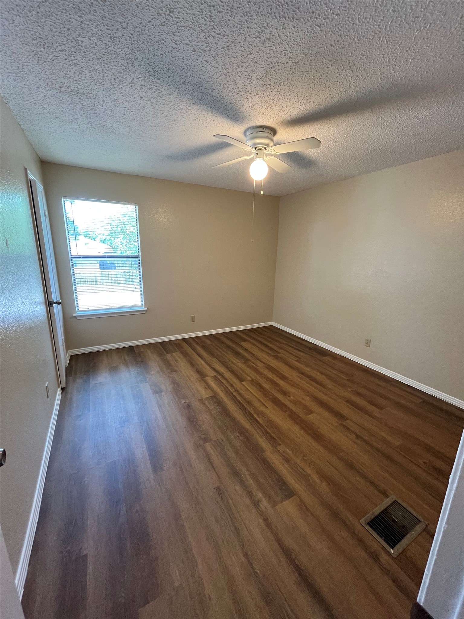 5909 Shadydell Drive Fort Worth TX 76135