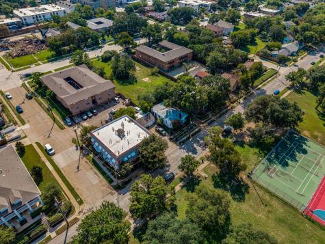 732 Blaylock Drive Dallas TX 75203