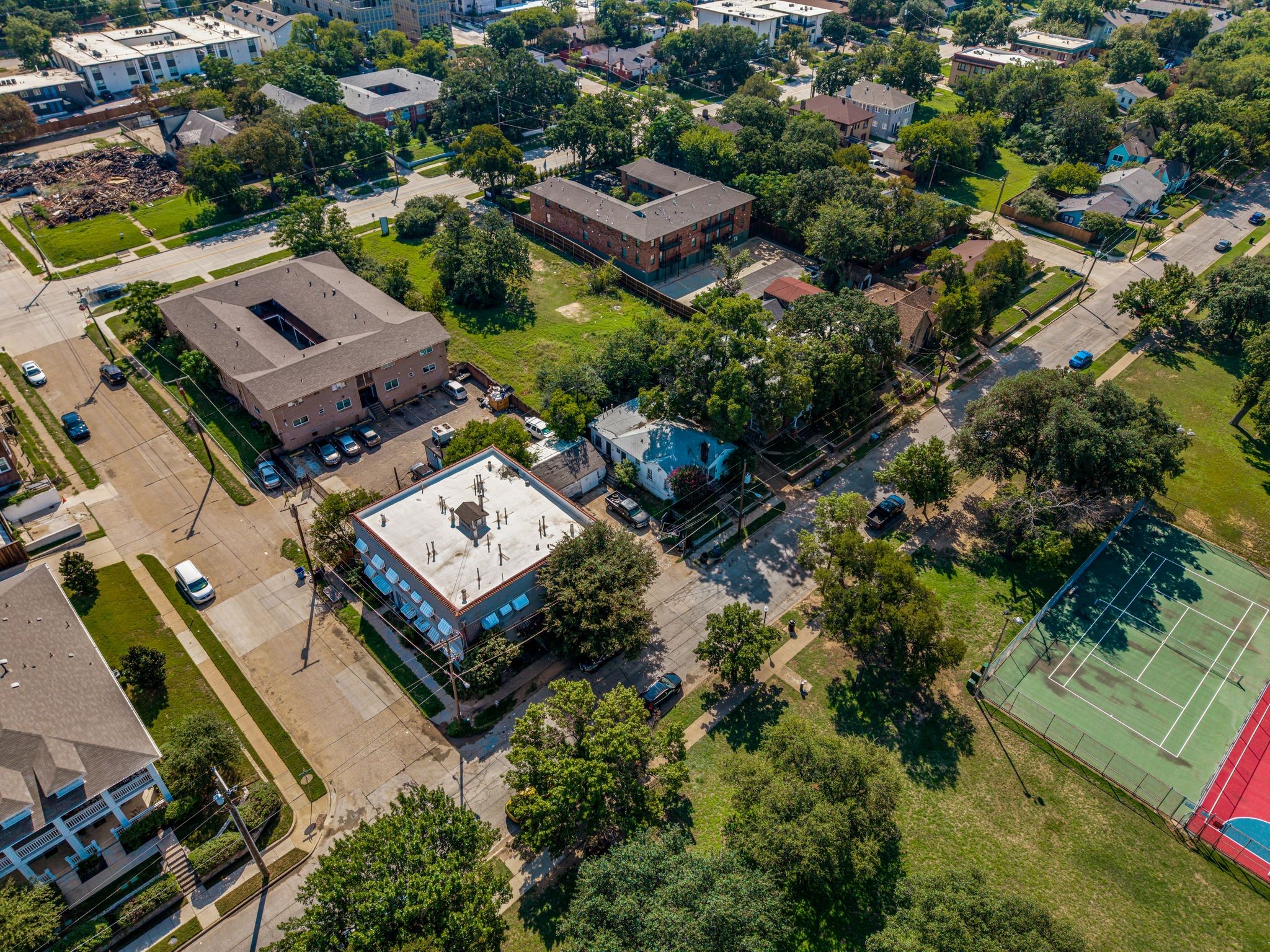 732 Blaylock Drive Dallas TX 75203