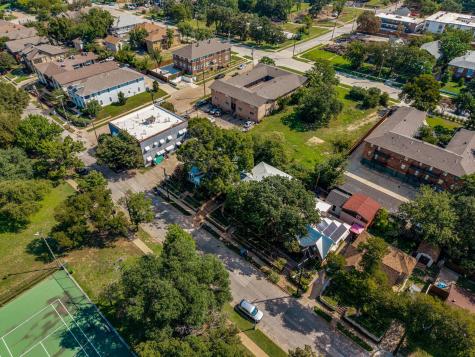 732 Blaylock Drive Dallas TX 75203