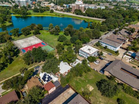 732 Blaylock Drive Dallas TX 75203